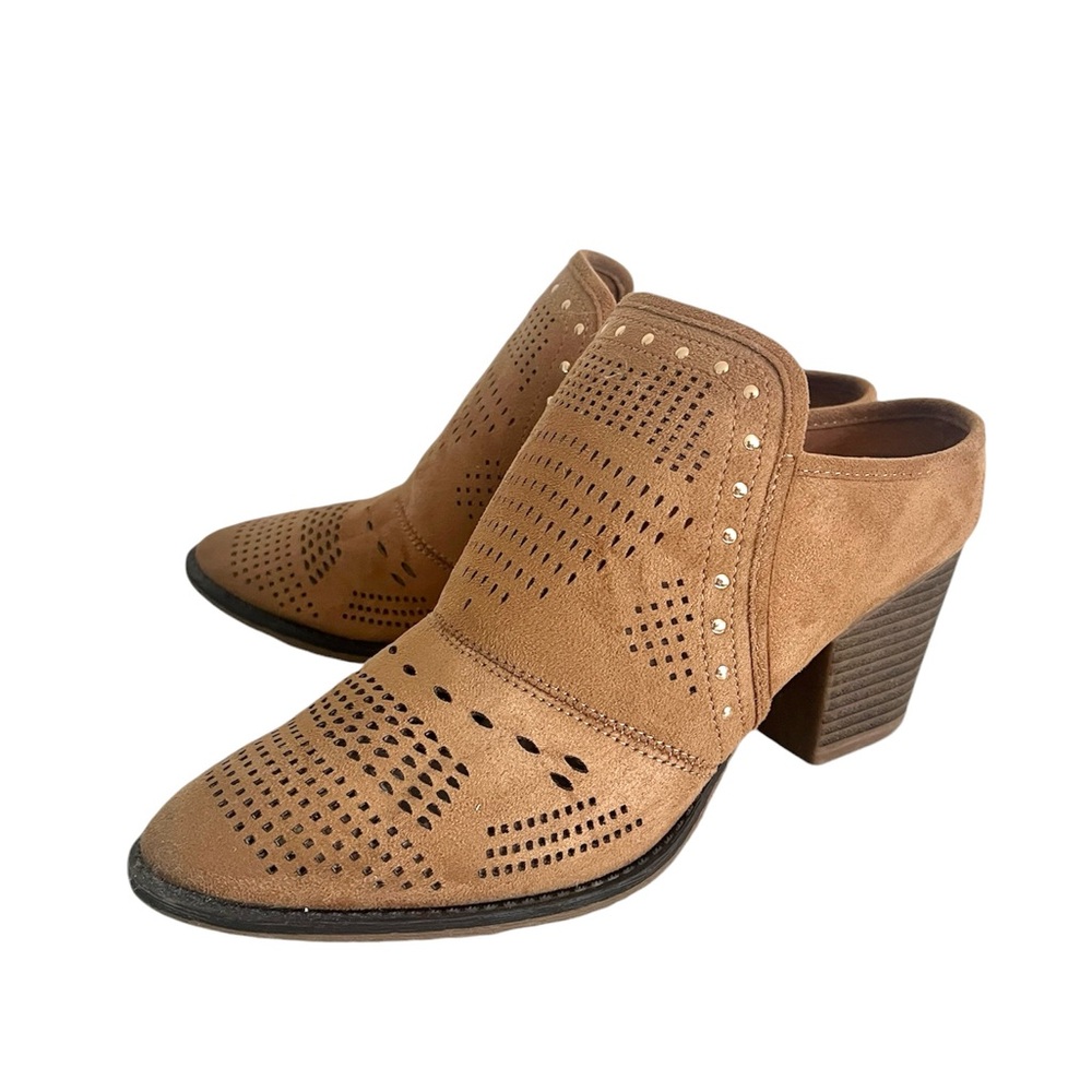 NEW Maurices Womens Mule Heels Aftin Tan Perforated Faux Suede Pointed Toe 8M